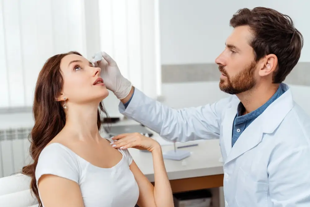 woman receiving upneeq treatment from a medical doctor